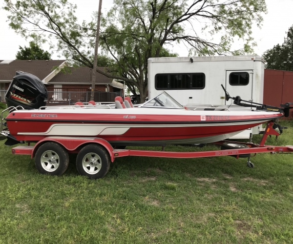 2013 26 foot Skeeter Skeeter Power boat for sale in Seven Points, TX Used Skeeter Boats For Sale by owner | 2013 26 foot Skeeter Skeeter